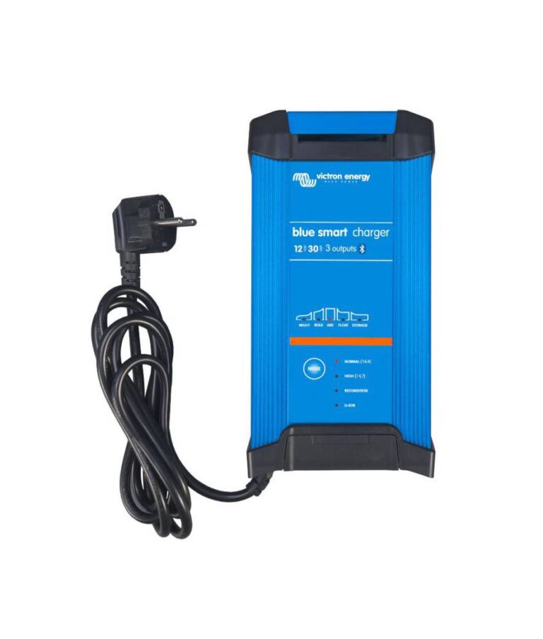 Blue Smart IP22 Charger 12/30(3) 230V